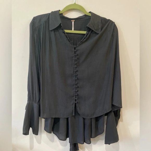 Free People||Gray Black Blouse Draped A-Line Fit Covered Button Front Tie Neck - Picture 7 of 7